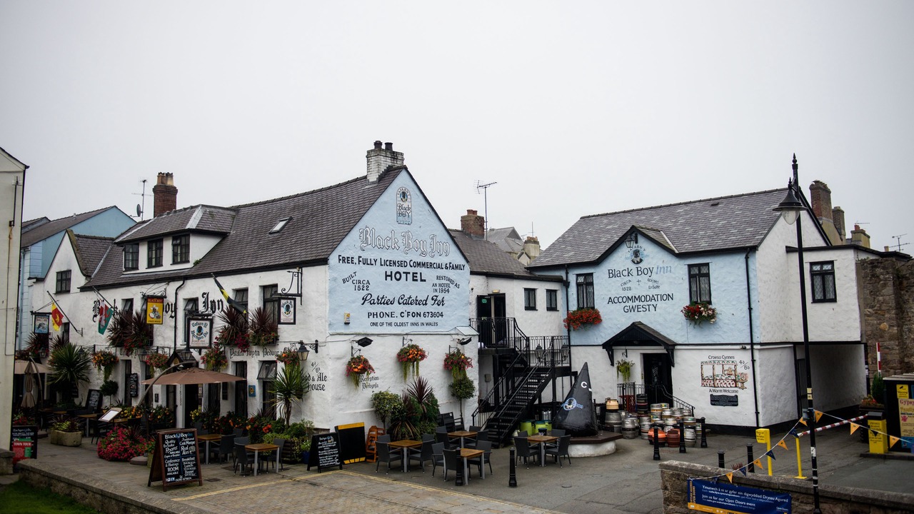 Photo of Others in Bont Newydd