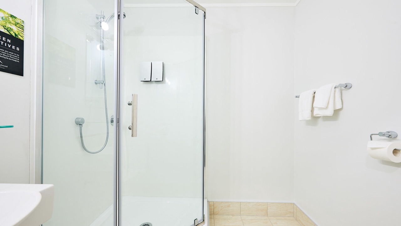 Photo of Bathroom in Otahuhu