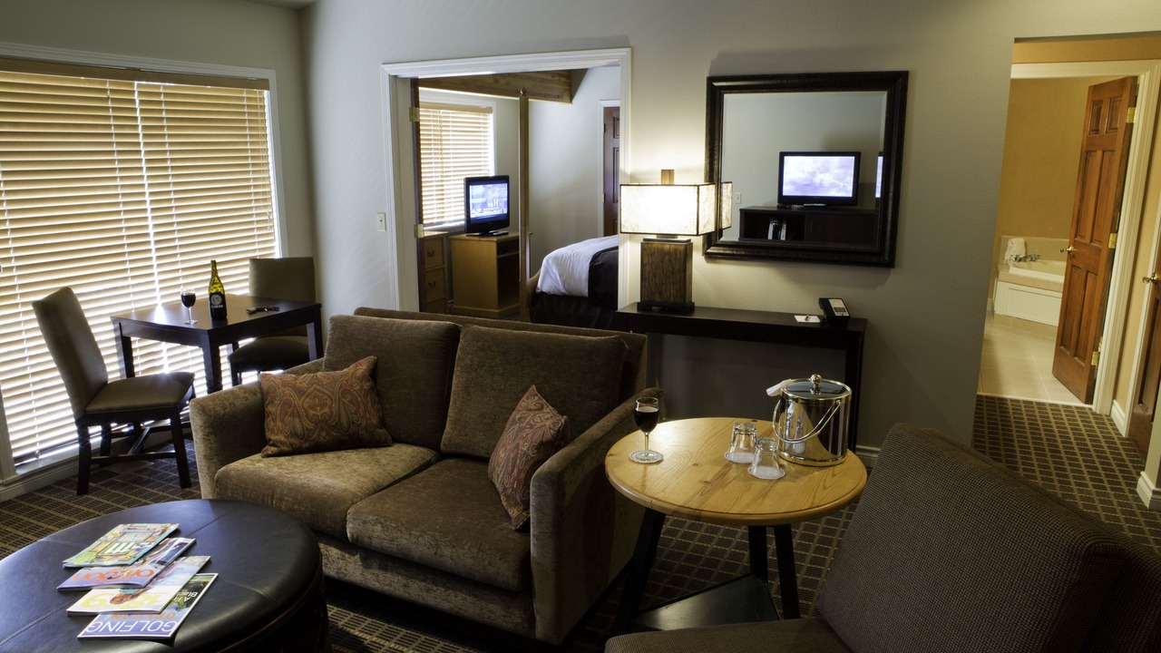 Photo of Livingroom in Southern Crossing
