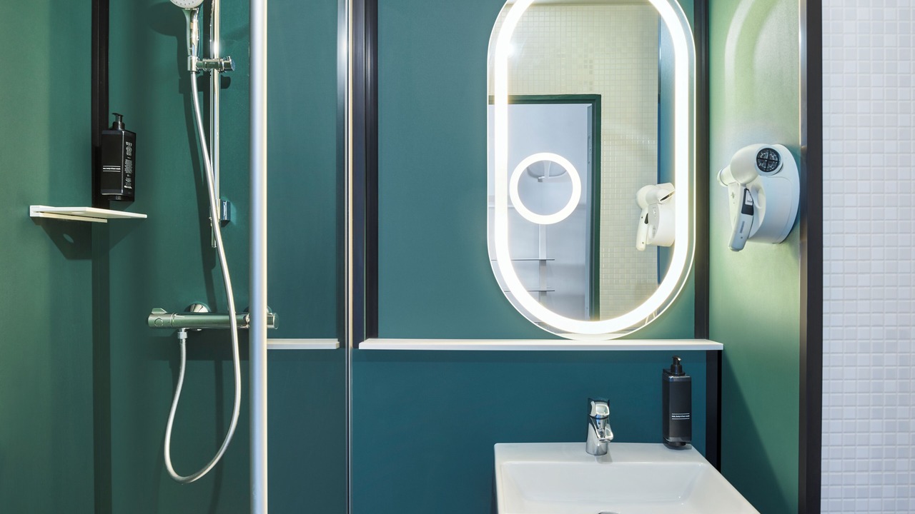 Photo of Bathroom in Clamart