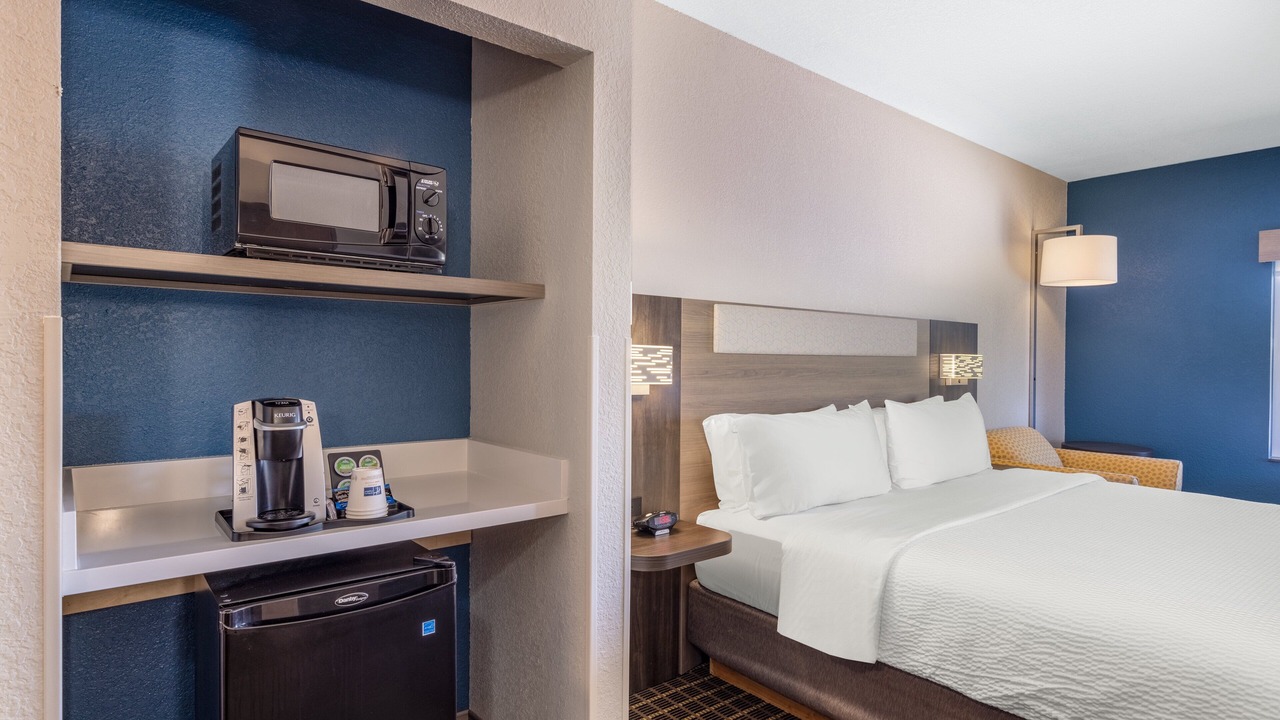 Photo of Bedroom in Pittsburg