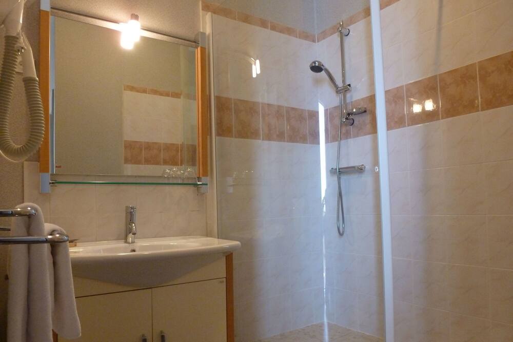 Photo of Bathroom in Roscoff