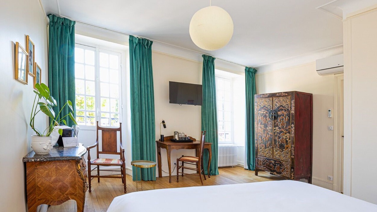 Photo of Bedroom in Vezelay