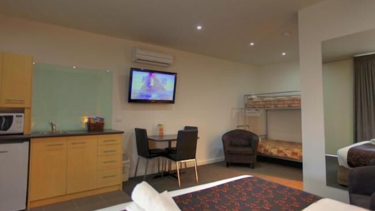 Photo of Others in Mansfield