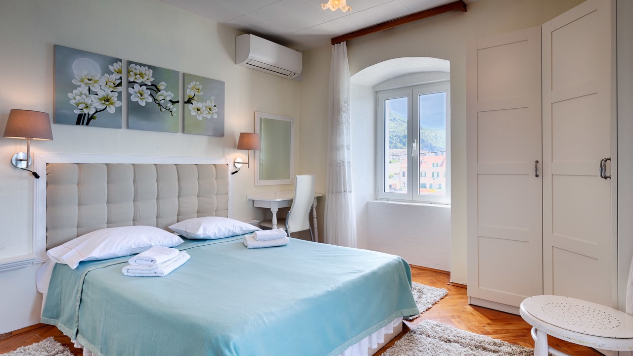 Photo of Bedroom in Komiza
