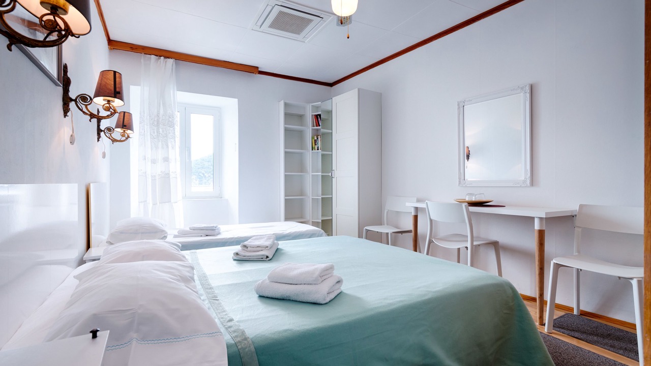 Photo of Bedroom in Komiza