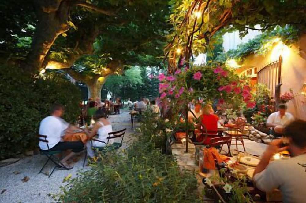 Photo of Outdoor in Lagnes