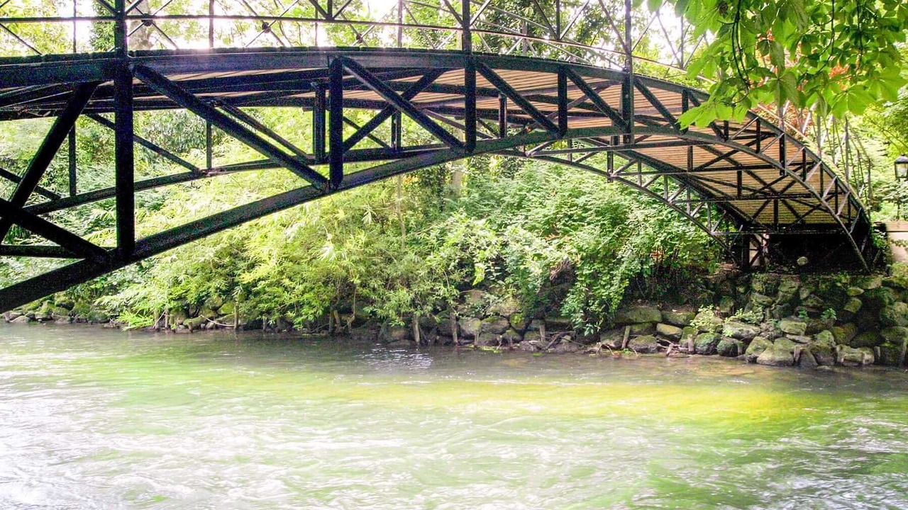 Photo of Outdoor in Bray-et-Lu