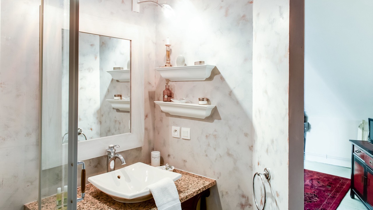 Photo of Bathroom in Iffendic