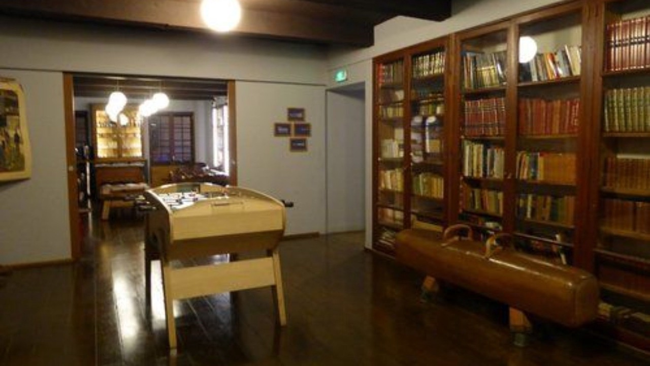 Photo of Others in Old Lyon