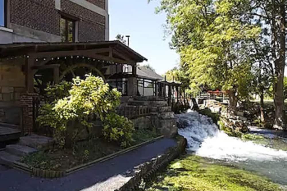 Photo of Outdoor in Saint-Omer-en-Chaussee