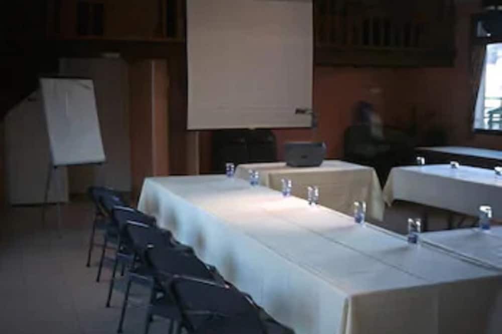 Photo of Others in Saint-Omer-en-Chaussee