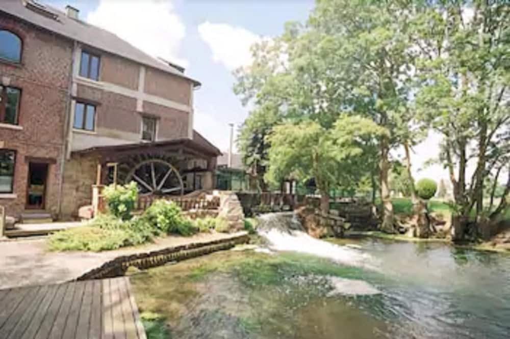 Photo of Outdoor in Saint-Omer-en-Chaussee