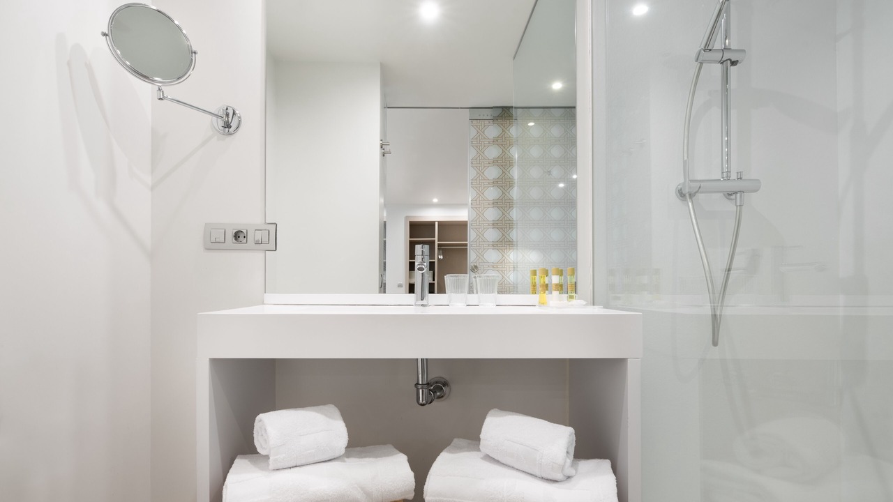 Photo of Bathroom in Logrono Historic Centre