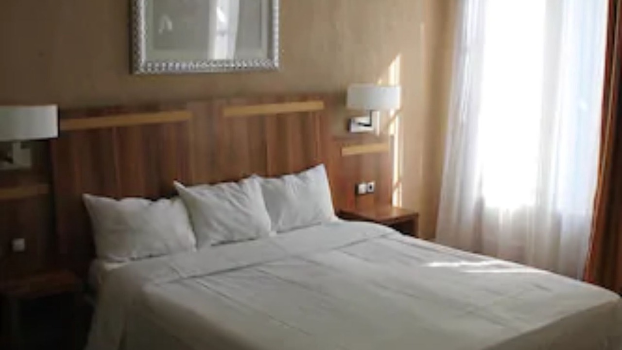 Photo of Bedroom in Richebourg - Saint-Clement