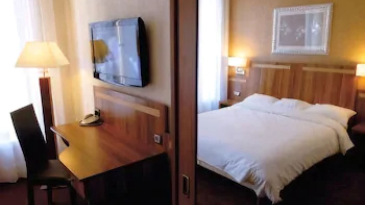Photo of Bedroom in Richebourg - Saint-Clement