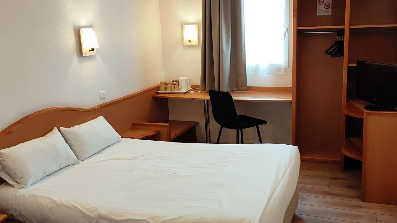 Photo of Bedroom in Cahors