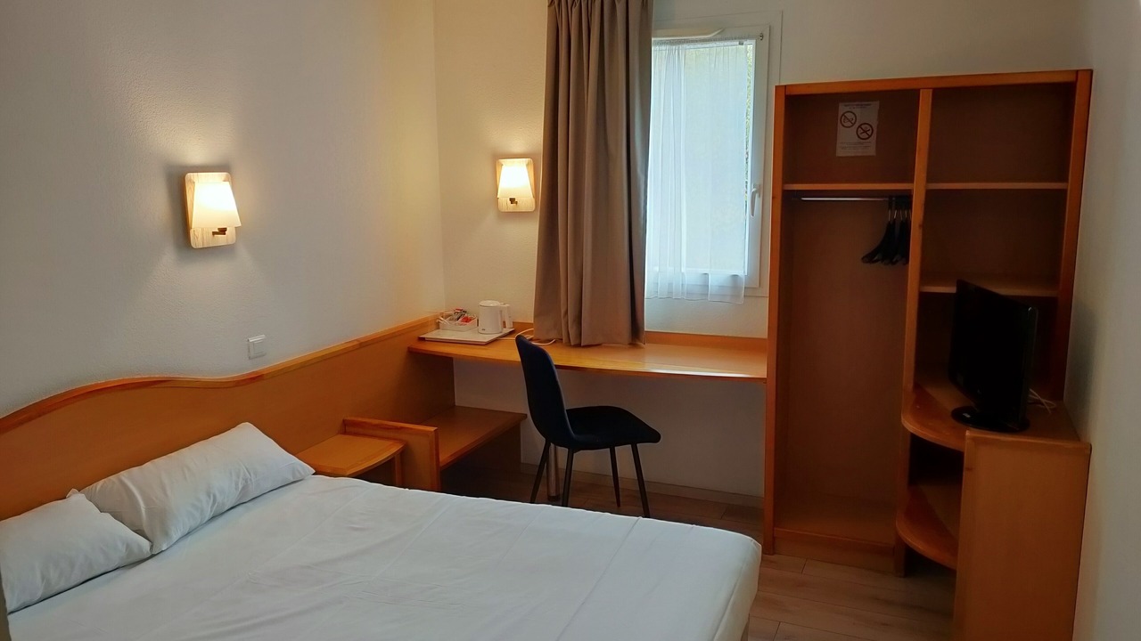 Photo of Bedroom in Cahors