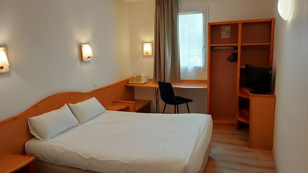 Photo of Bedroom in Cahors