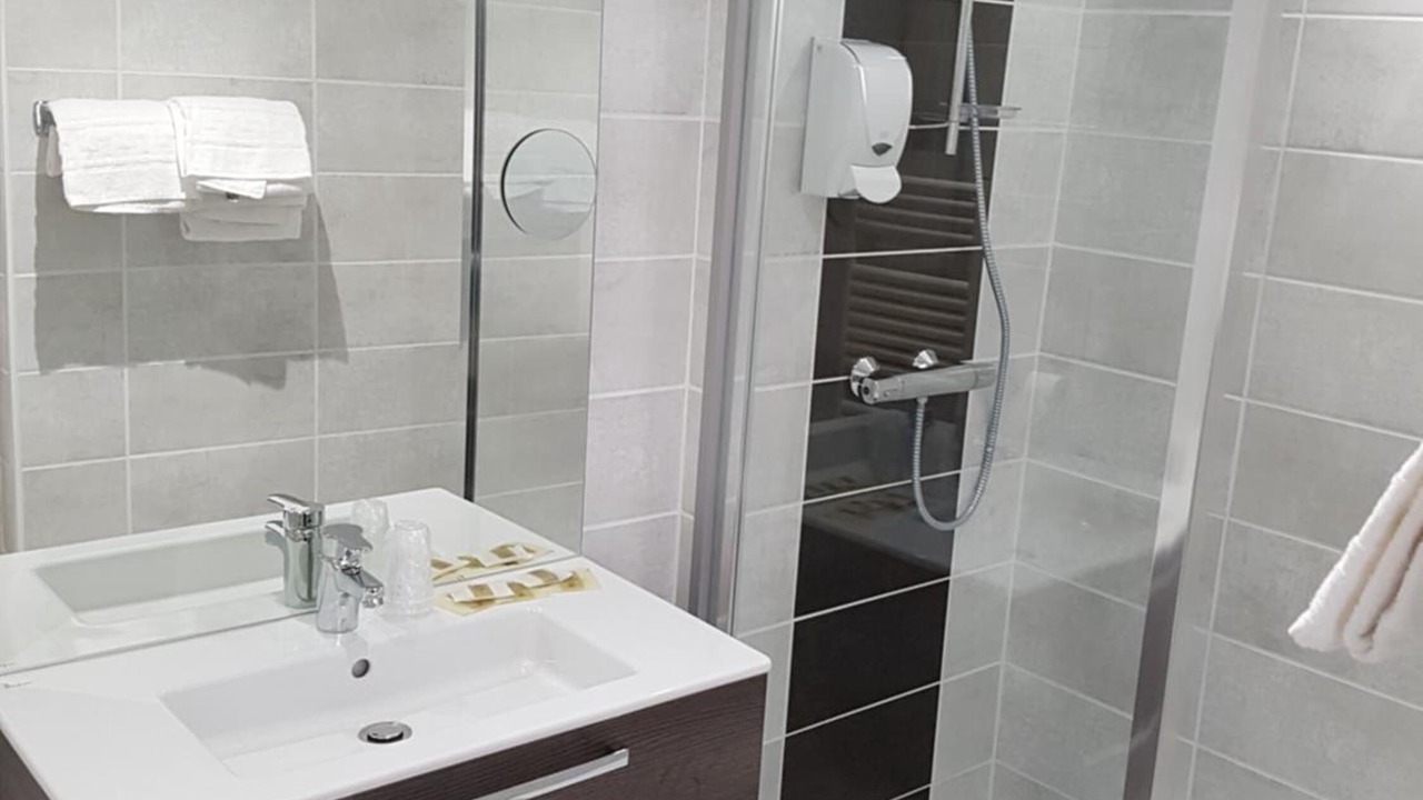 Photo of Bathroom in Rodez