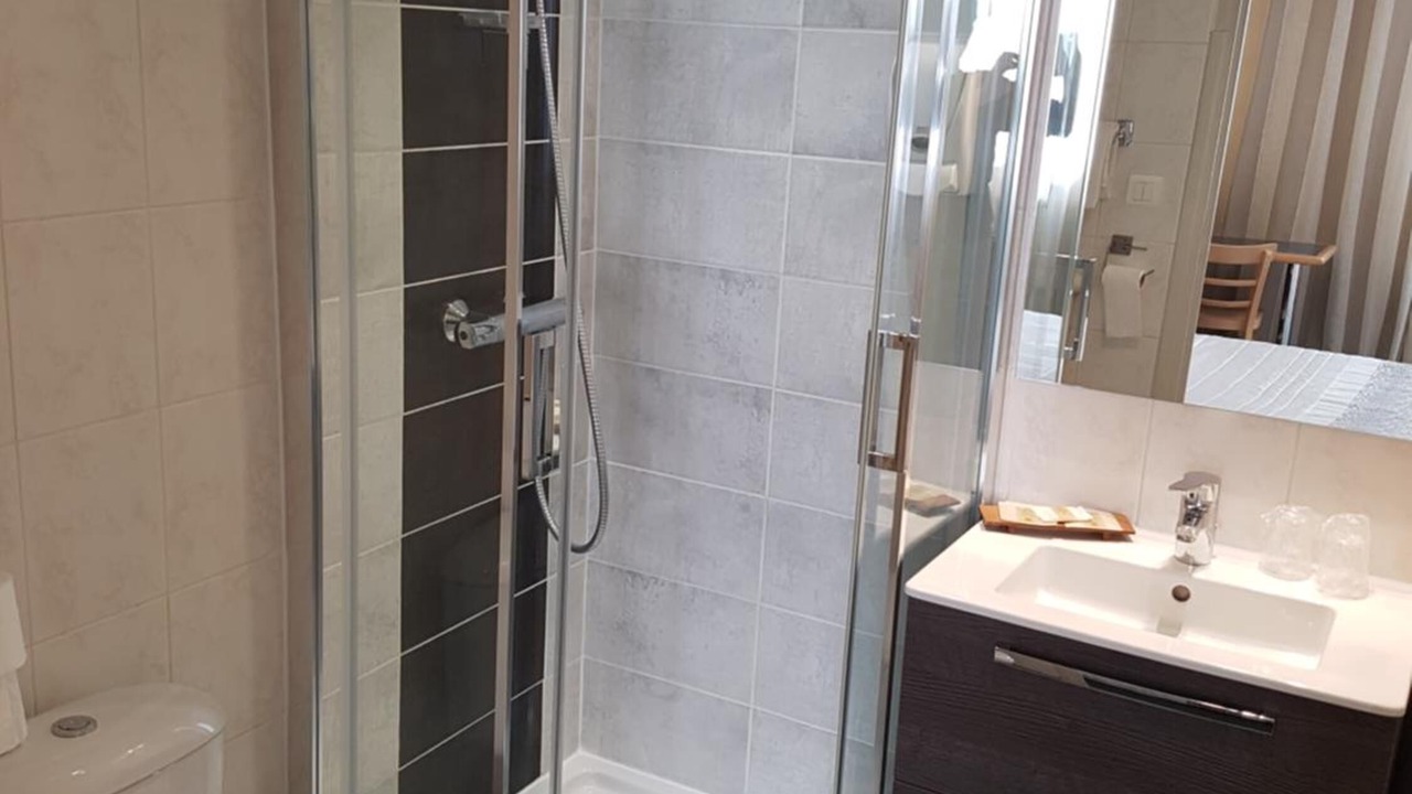 Photo of Bathroom in Rodez