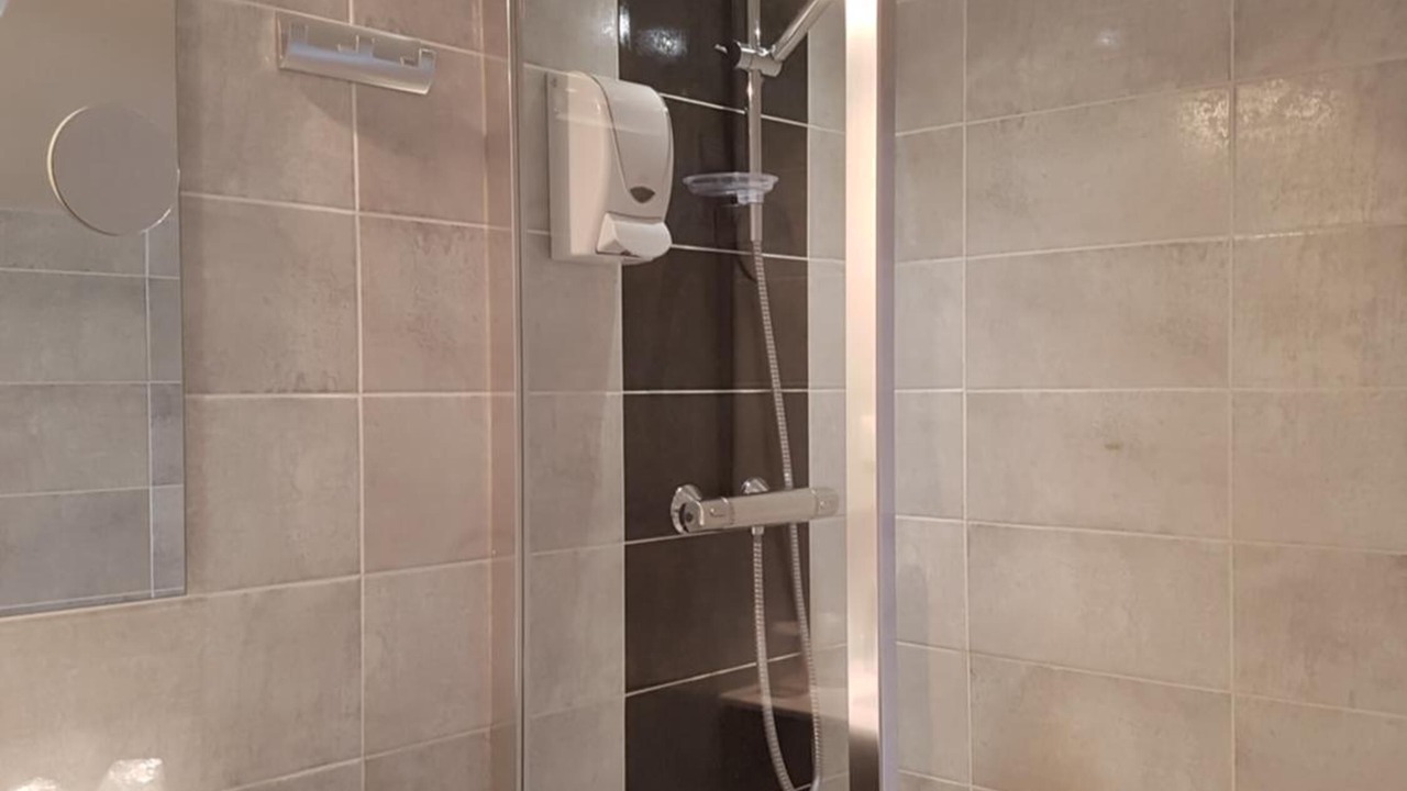 Photo of Bathroom in Rodez