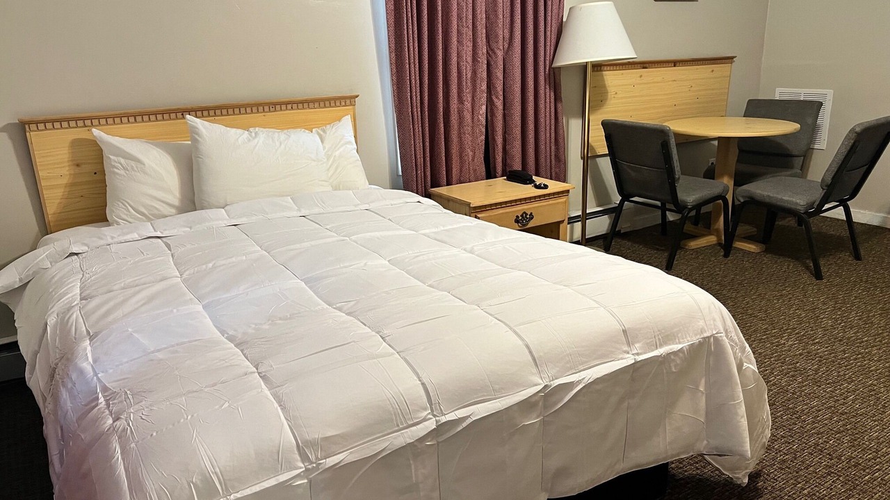Photo of Bedroom in Oswego