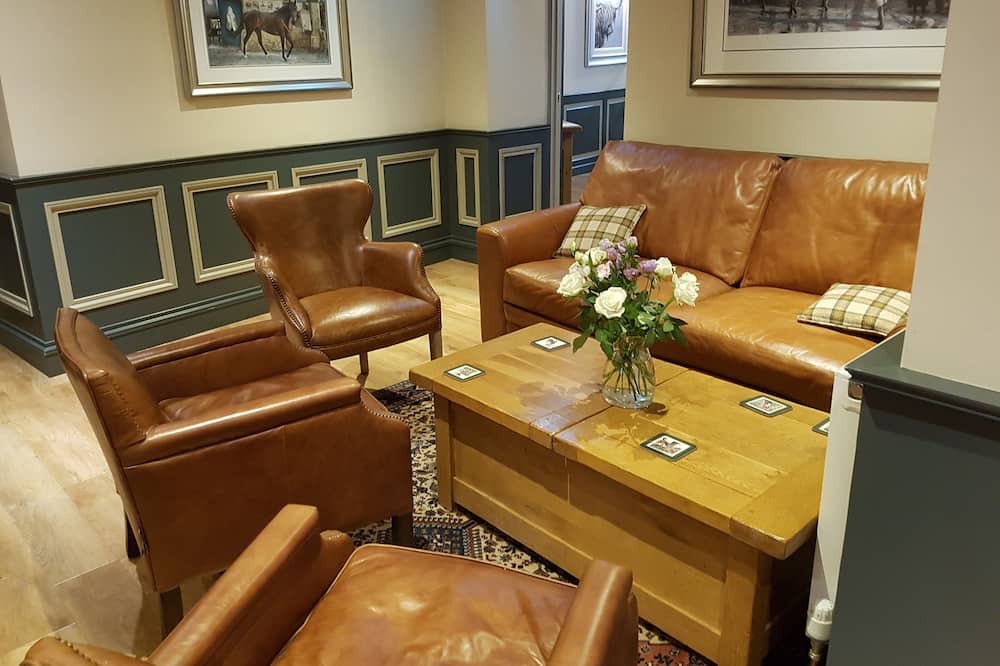 Photo of Others in Lauder