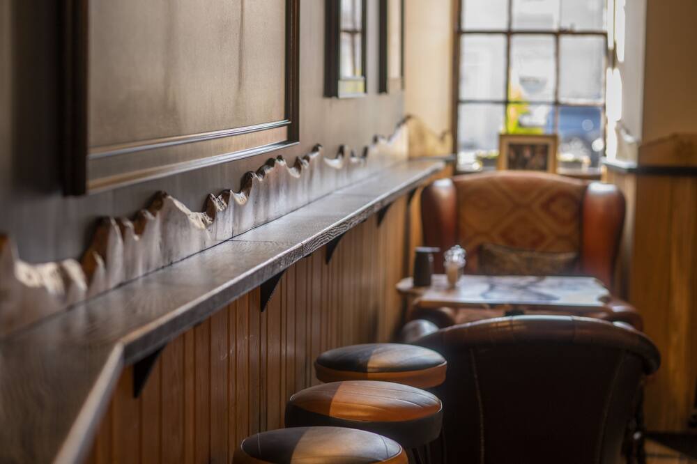 Photo of Others in Lauder