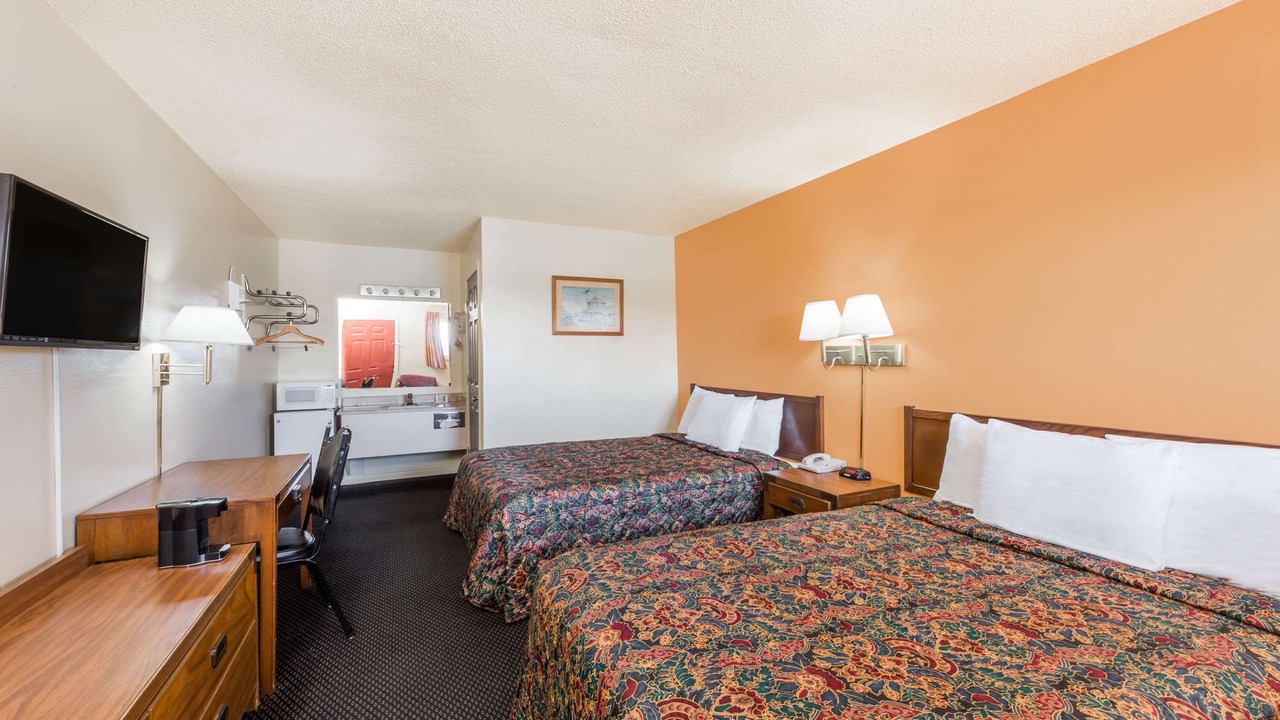 Photo of Bedroom in Chanute