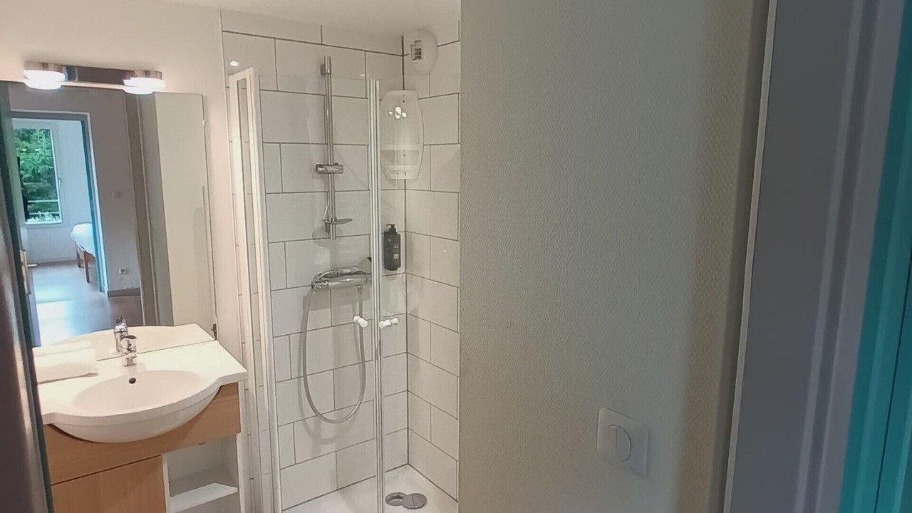 Photo of Bathroom in Saales