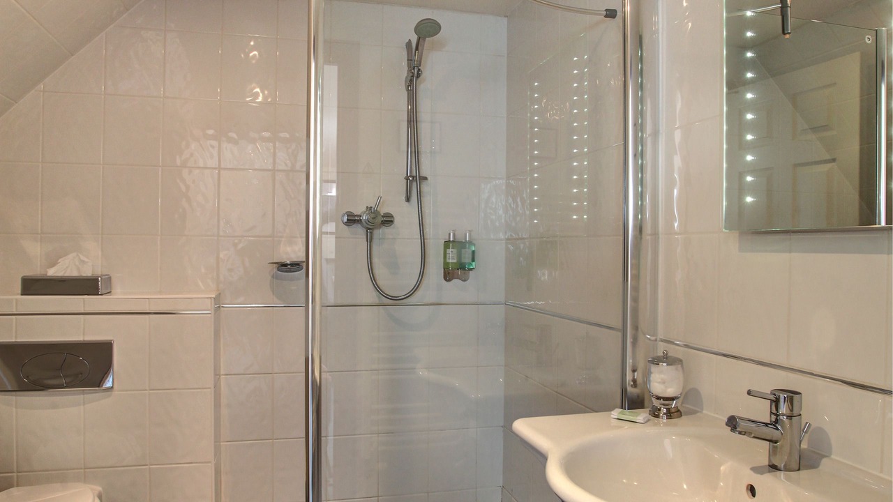 Photo of Others in Oborne