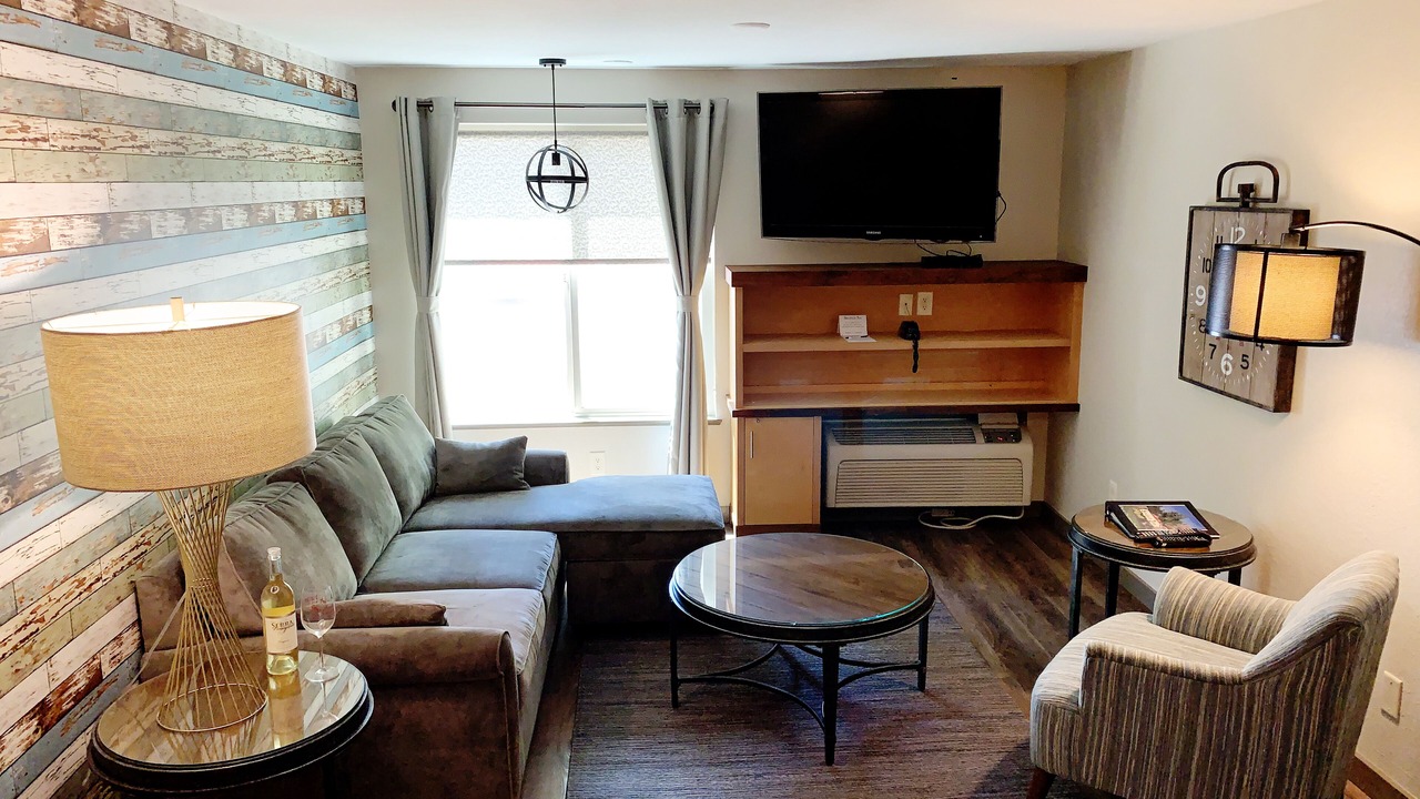Photo of Bedroom in Siskiyou-Hargadine Historic District