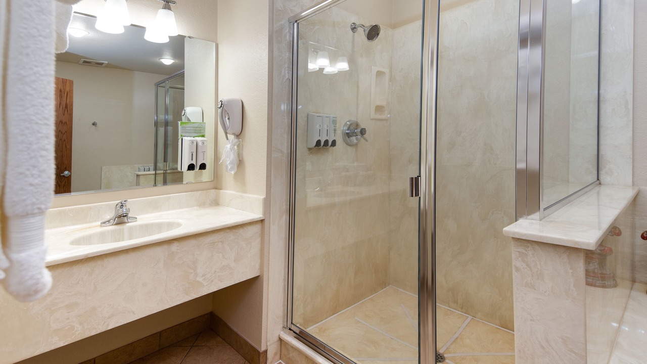 Photo of Bathroom in Siskiyou-Hargadine Historic District