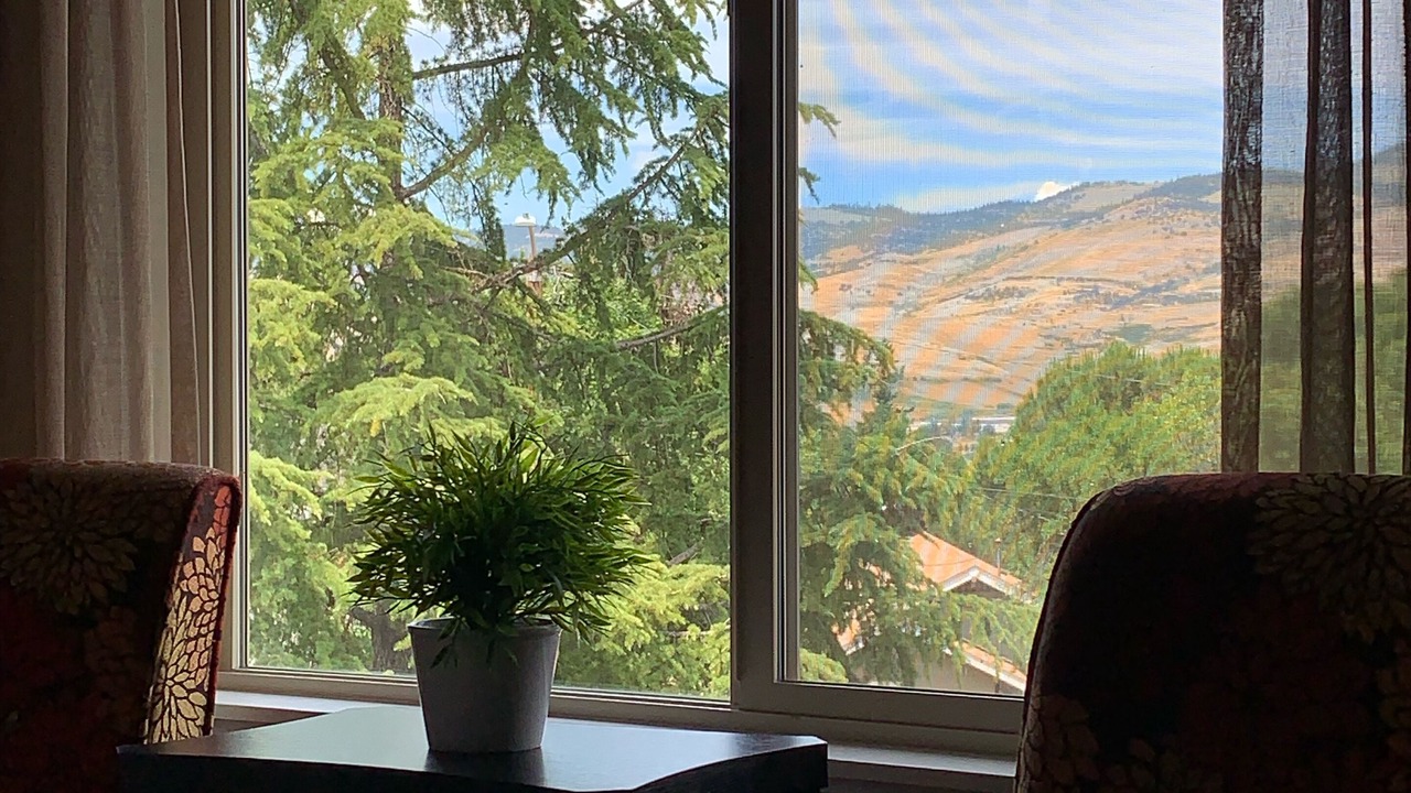 Photo of Bedroom in Siskiyou-Hargadine Historic District