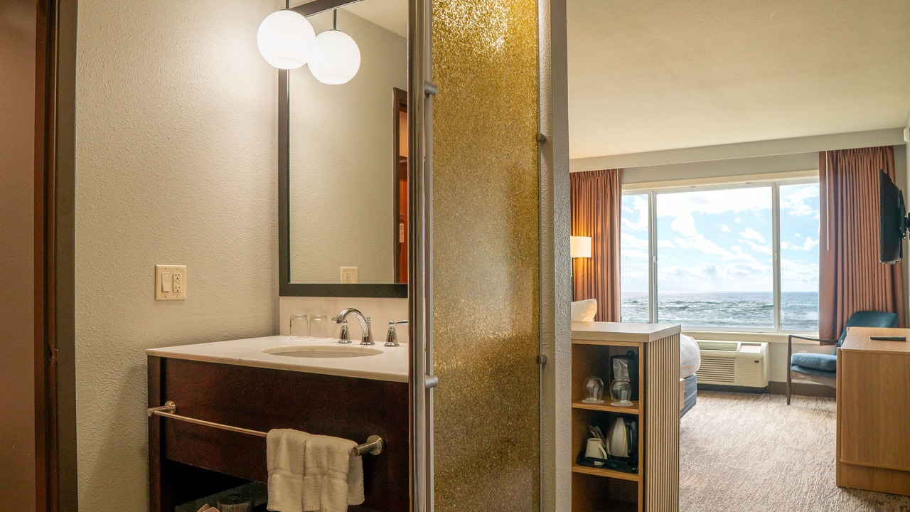 Photo of Bedroom in Lincoln City