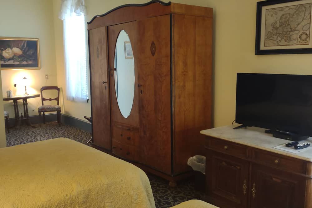 Photo of Bedroom in Easton