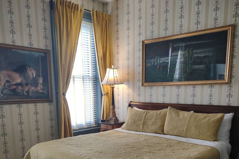 Photo of Bedroom in Easton