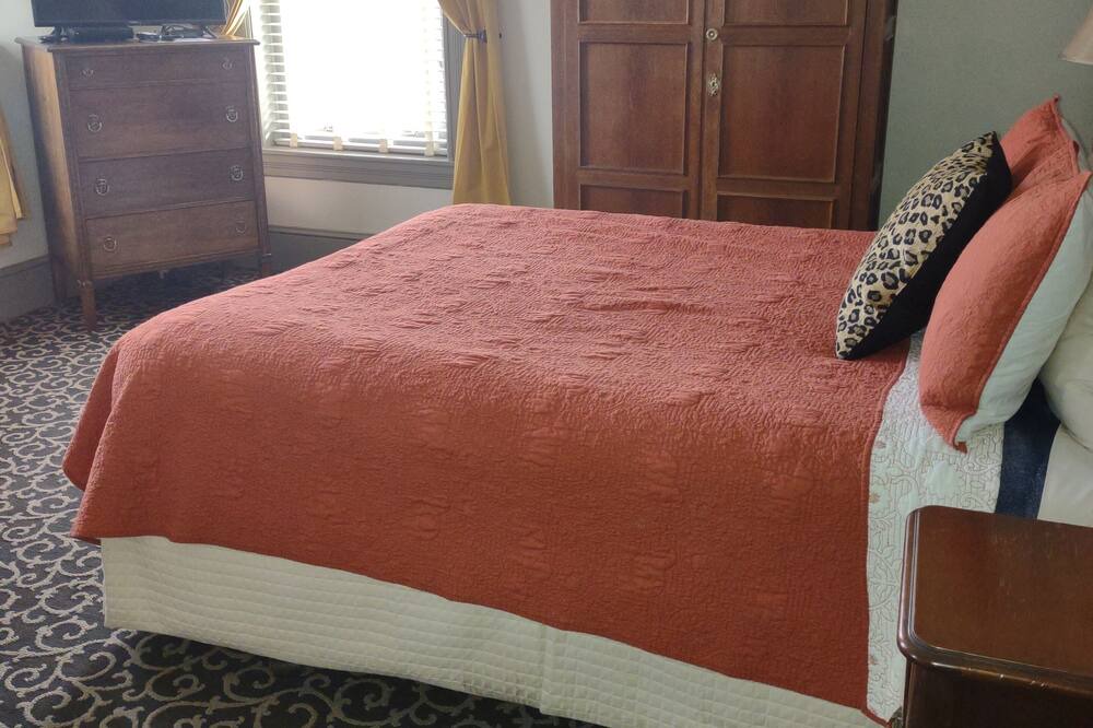 Photo of Bedroom in Easton