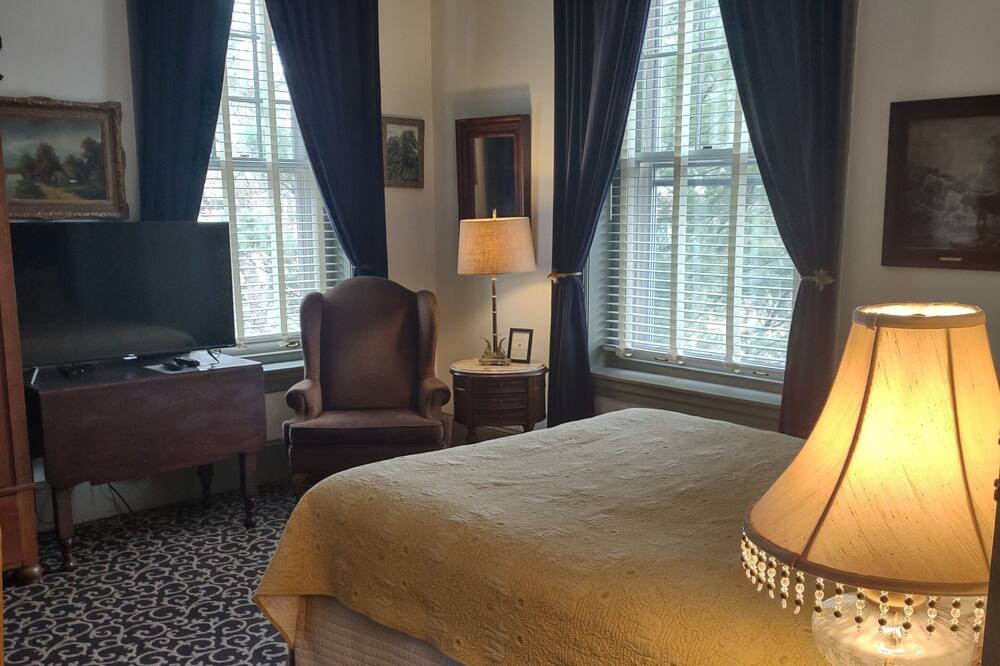 Photo of Bedroom in Easton