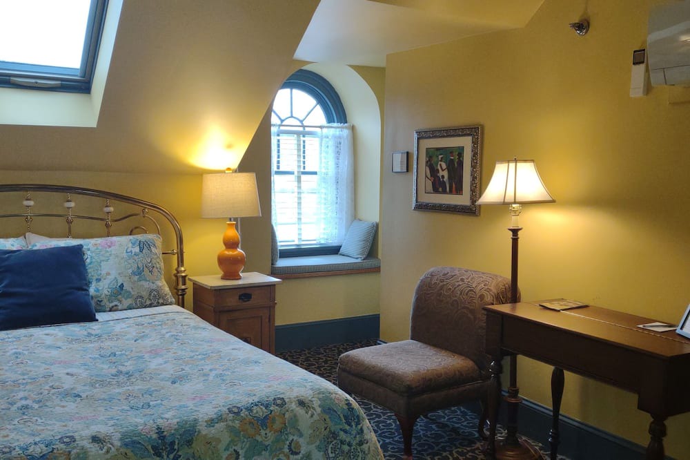 Photo of Bedroom in Easton