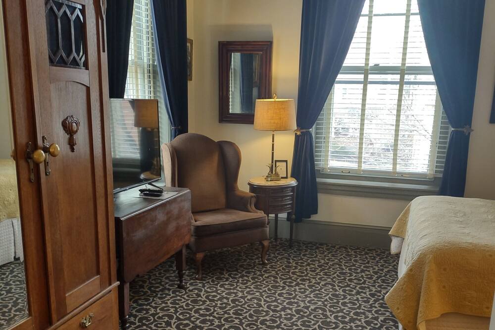 Photo of Bedroom in Easton