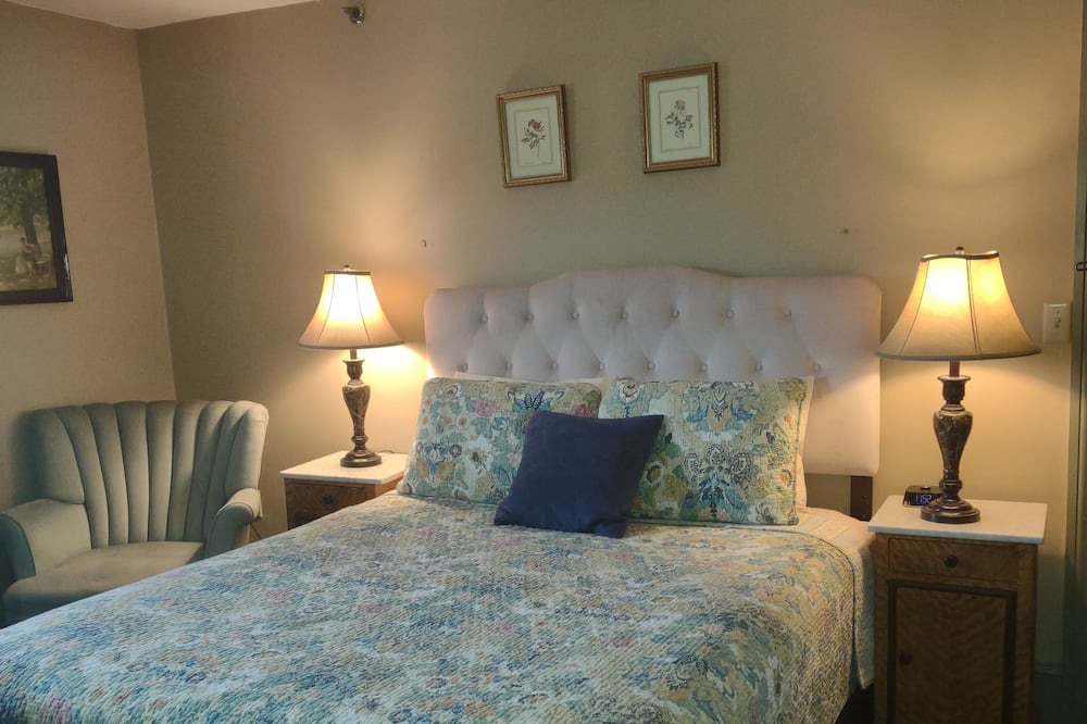 Photo of Bedroom in Easton