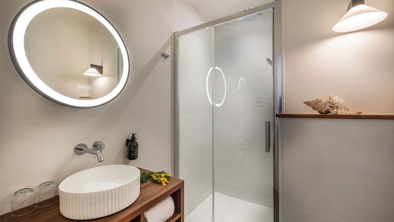 Photo of Bathroom in Saint Nicolas - Charles III - Ville vieille - Trois Maisons - Leopold