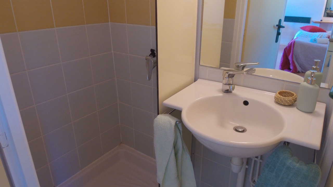 Photo of Bathroom in Florac