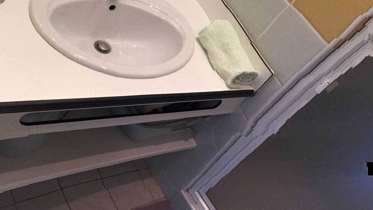Photo of Bathroom in Florac