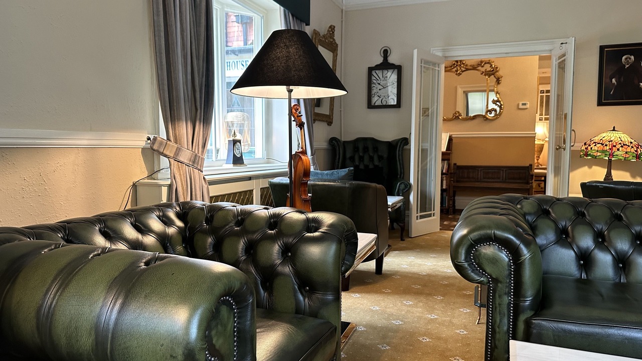 Photo of Others in Hoole