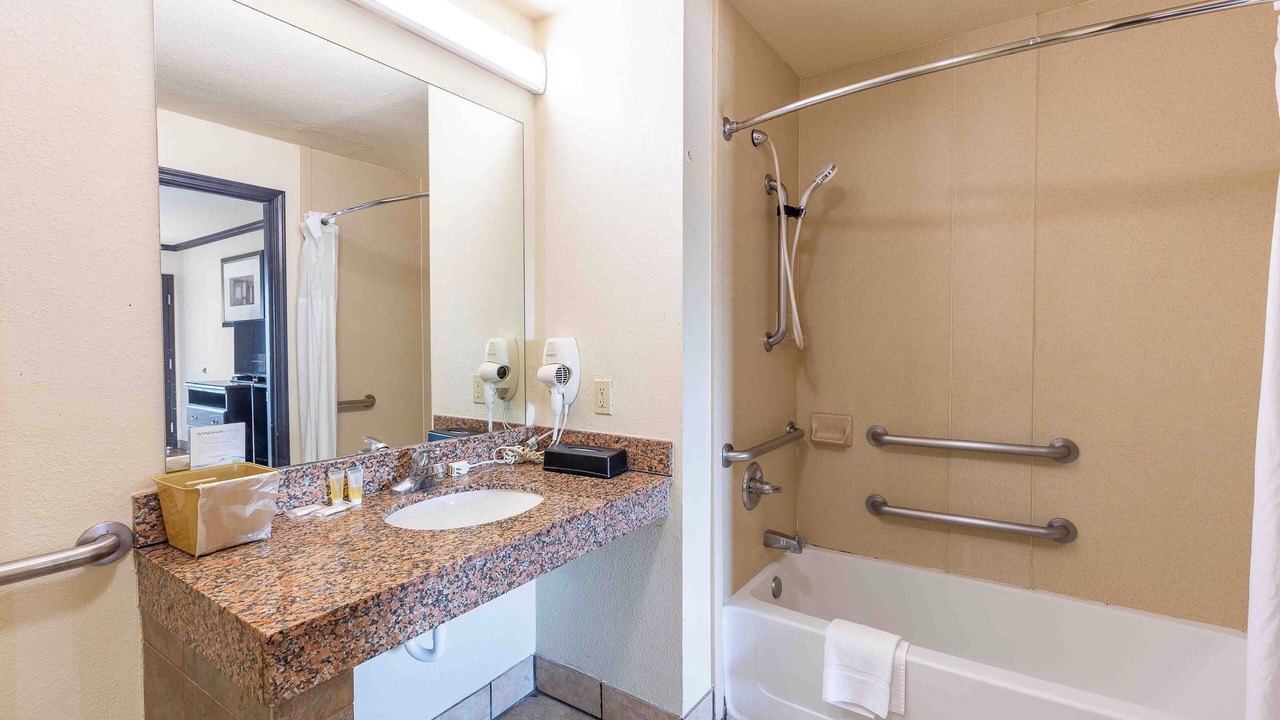 Photo of Bathroom in South Oklahoma City