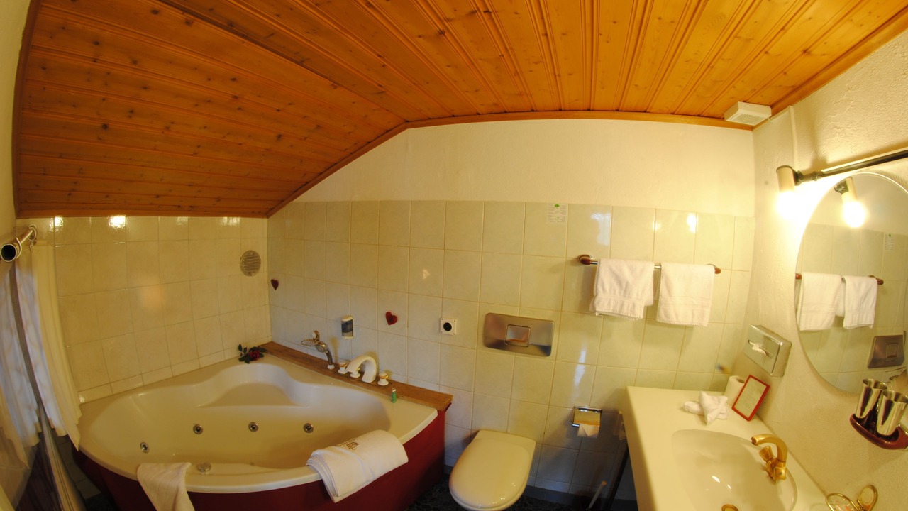 Photo of Bathroom in Kandersteg
