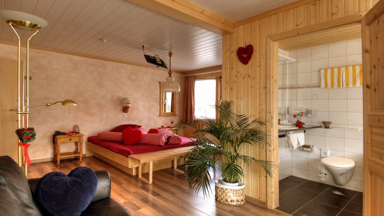 Photo of Bedroom in Kandersteg